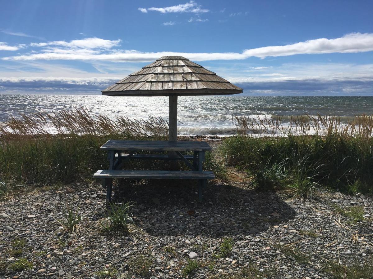 Auberge Cafe Acadien ボナヴァンチュール エクステリア 写真