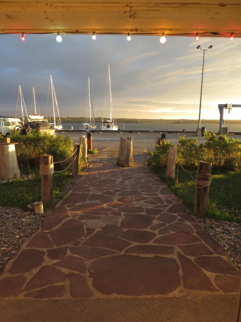Auberge Cafe Acadien ボナヴァンチュール エクステリア 写真